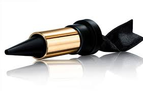 تصویر 3 از سرمه چشم مشکی مات با پوشش کامل و یکنواخت